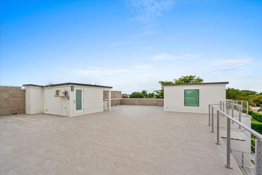 Exterior details and patio area of a home in , Naples (Image 36).