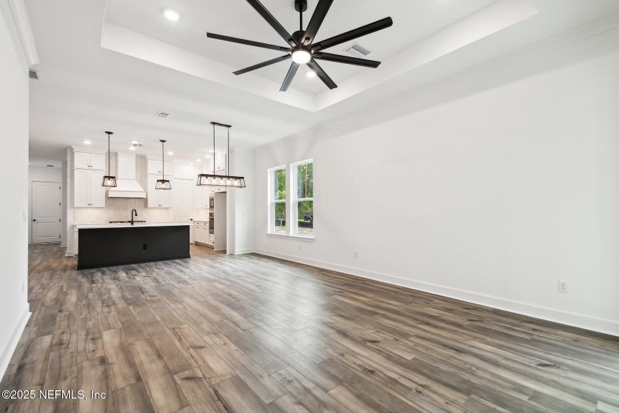 Image 23 of a home in Reflections 40' Front Load.