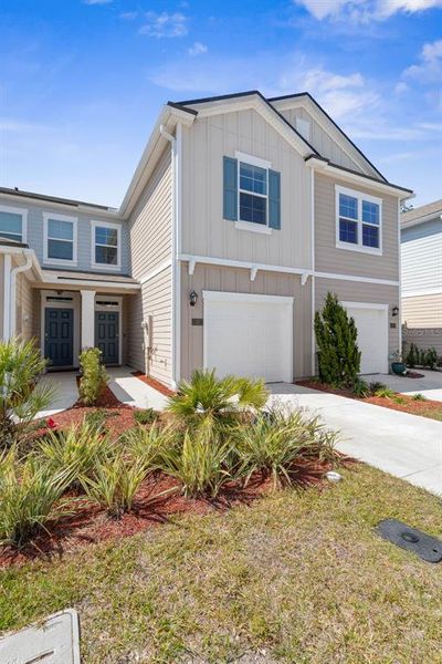Exterior details and patio area of a home in , Palm Coast (Image 21).