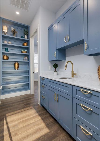 Furnished interior view inside a new home in , Gainesville (Image 5).