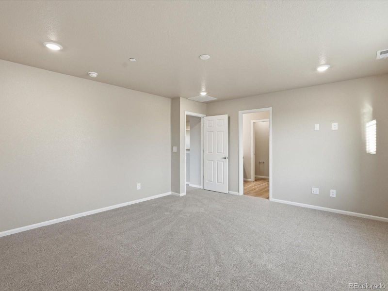 Spacious, unfurnished interior of a new home in , Commerce City (Image 19).