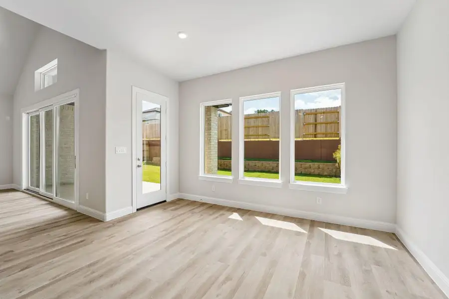Spacious, unfurnished interior of a new home in WILDTREE 60', Montgomery (Image 40).