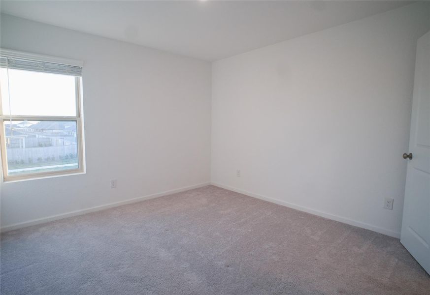 Spacious, unfurnished interior of a new home in Millers Pond: Watermill Collection, Rosenberg (Image 6).