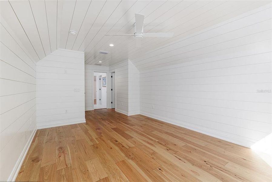 Spacious, unfurnished interior of a new home in , Lakeland (Image 28).