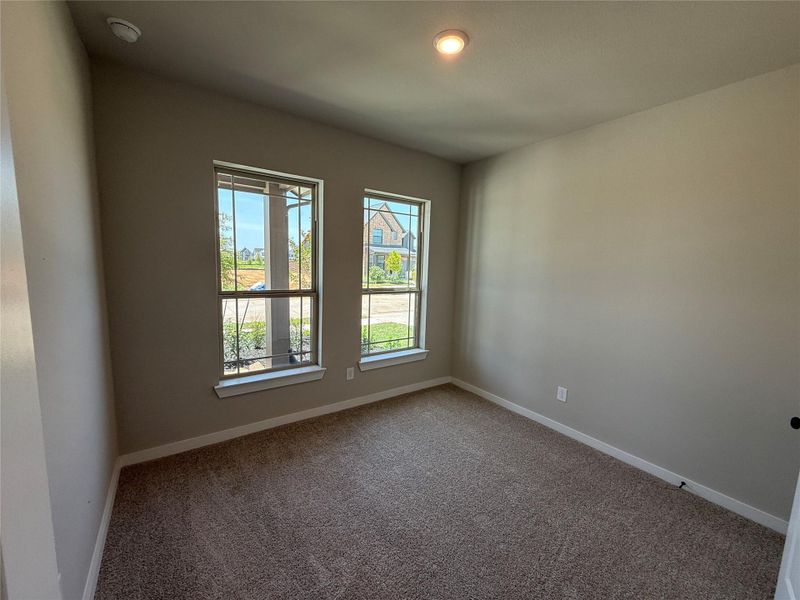 Spacious, unfurnished interior of a new home in Austin Point, Richmond (Image 7).