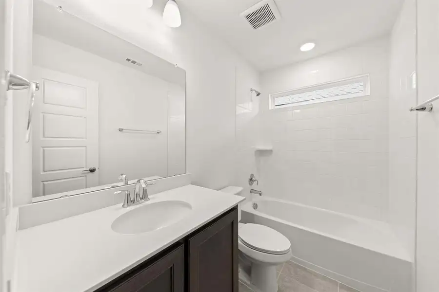 Furnished interior view inside a new home in Keeneland, Aubrey (Image 10).