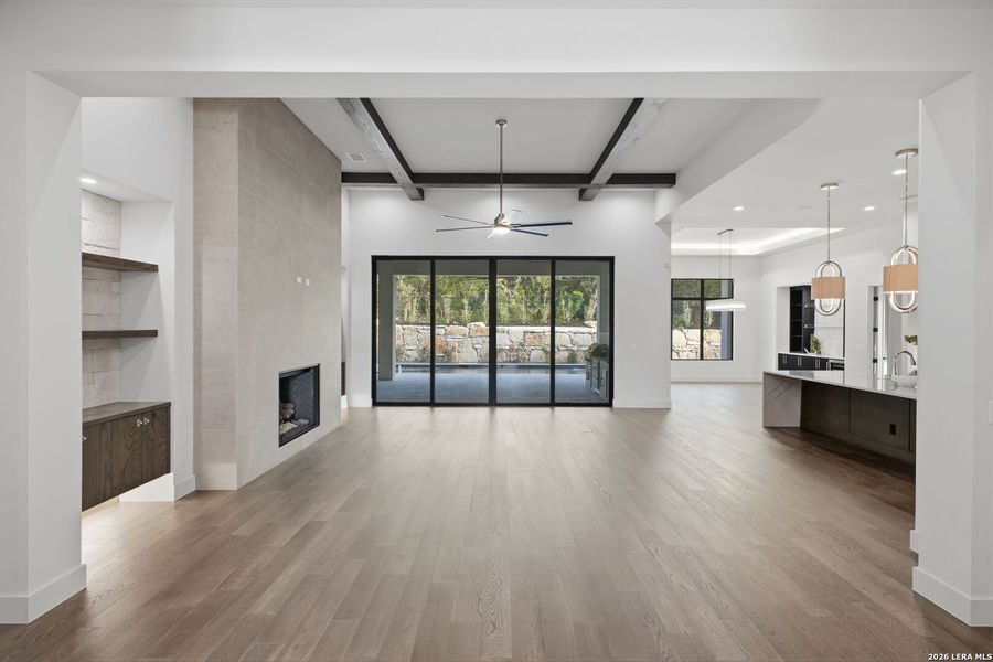 Spacious, unfurnished interior of a new home in , San Antonio (Image 27).