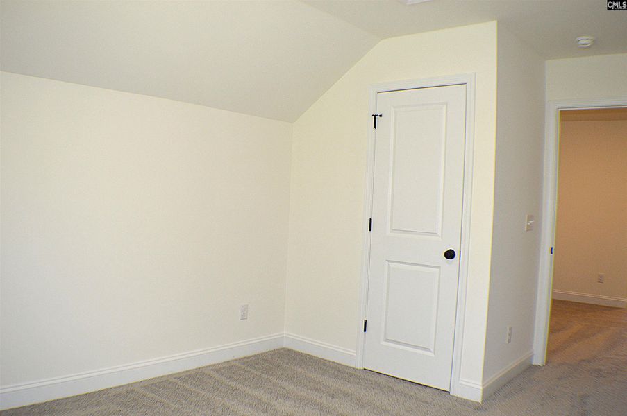 Spacious, unfurnished interior of a new home in Bickley Station, Irmo (Image 29).