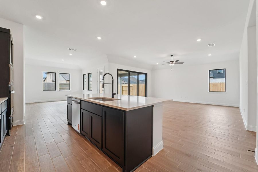 Furnished interior view inside a new home in Evergreen 55', Conroe (Image 14).