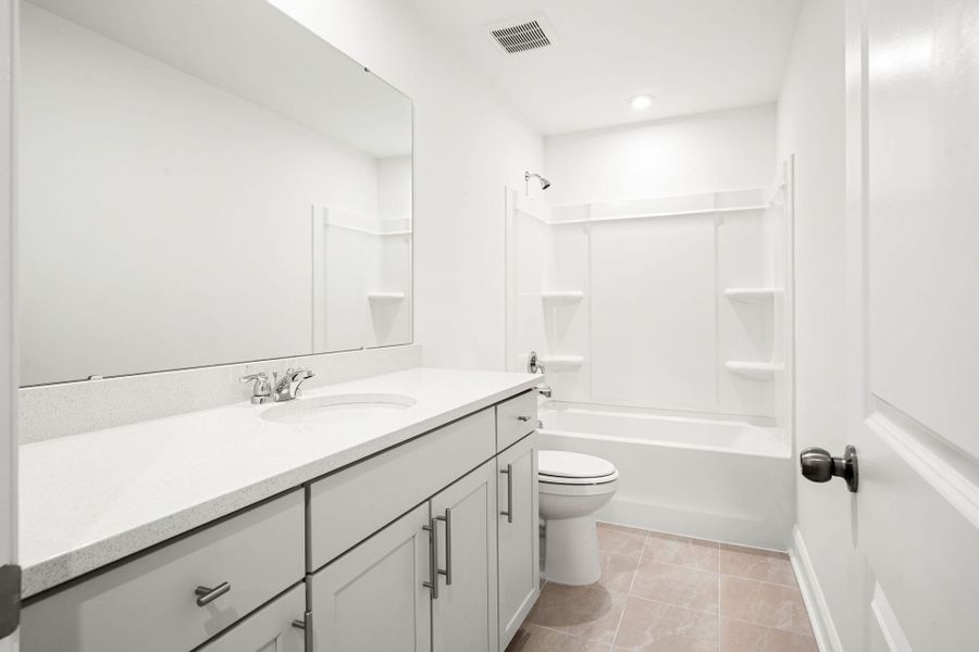 Furnished interior view inside a new home in Salem Bay, Beaufort (Image 14).