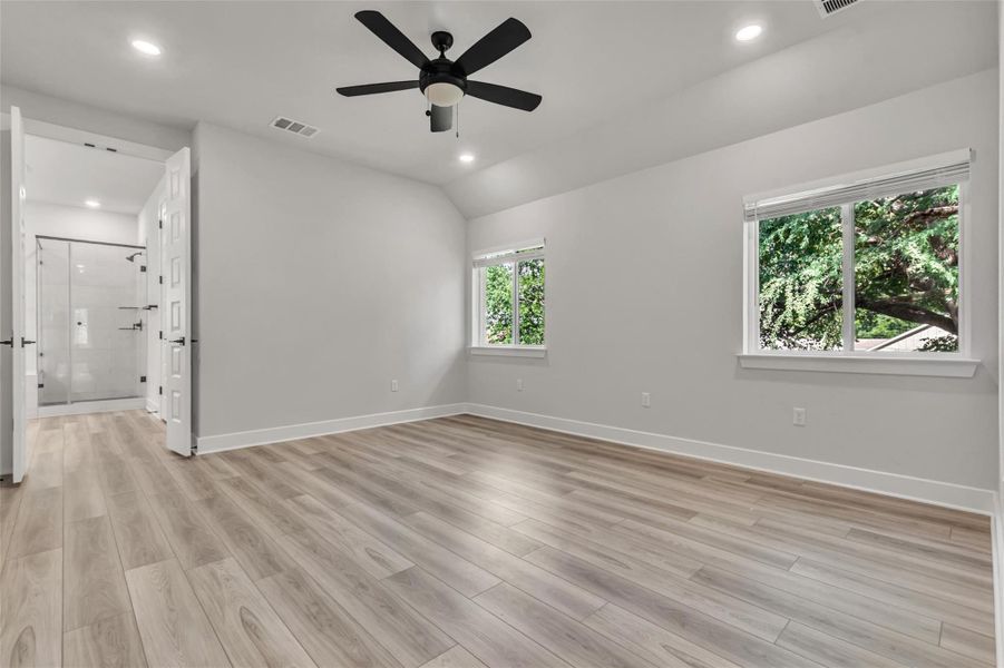 Spacious, unfurnished interior of a new home in , Austin (Image 25).