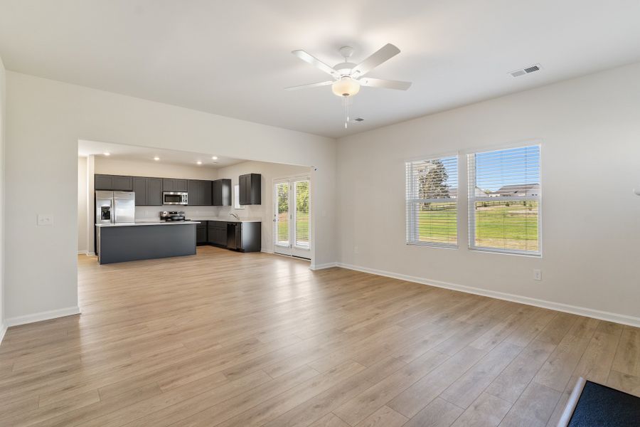Spacious, unfurnished interior of a new home in Radley Place, Chesnee (Image 21).