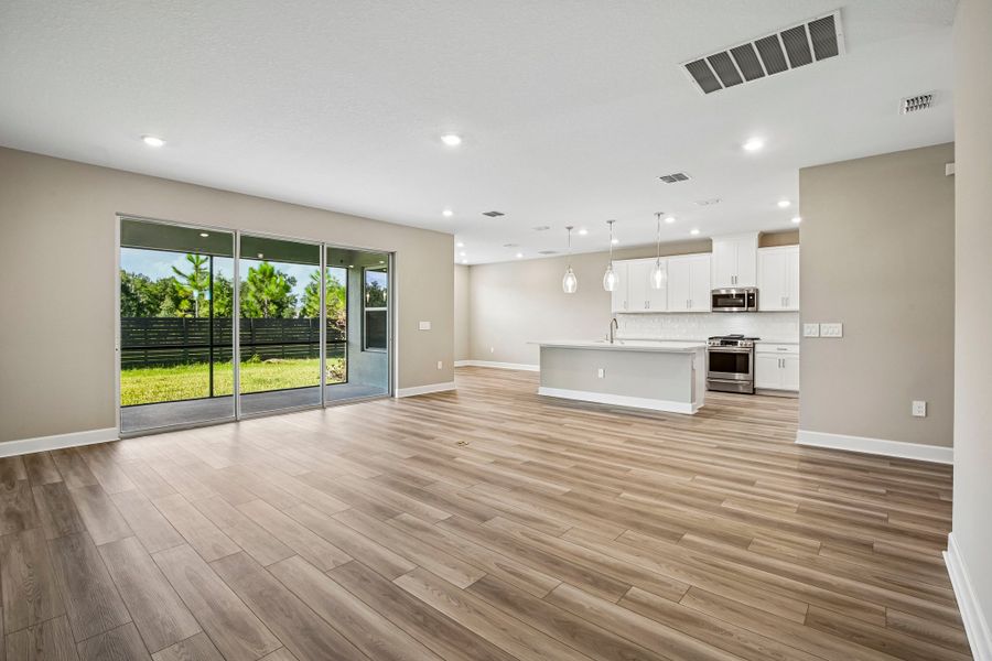 Spacious, unfurnished interior of a new home in Firethorn, Parrish (Image 15).