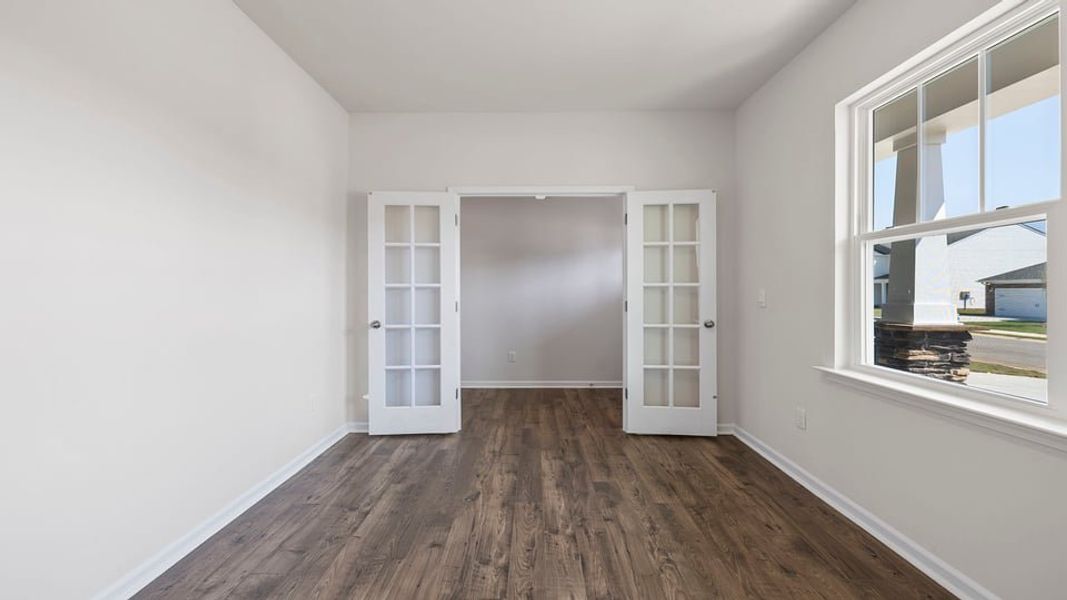 Spacious, unfurnished interior of a new home in Woodhaven, Spartanburg (Image 12).