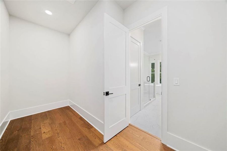 Spacious, unfurnished interior of a new home in , Atlanta (Image 49). Spacious, unfurnished interior of a new home in , Atlanta (Image 49).