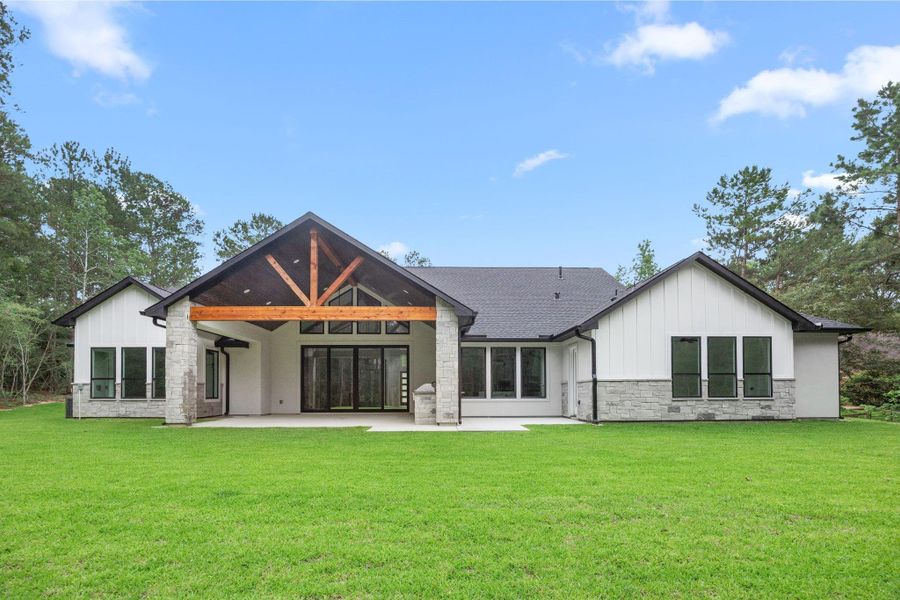 Exterior details and patio area of a home in , Montgomery (Image 4).