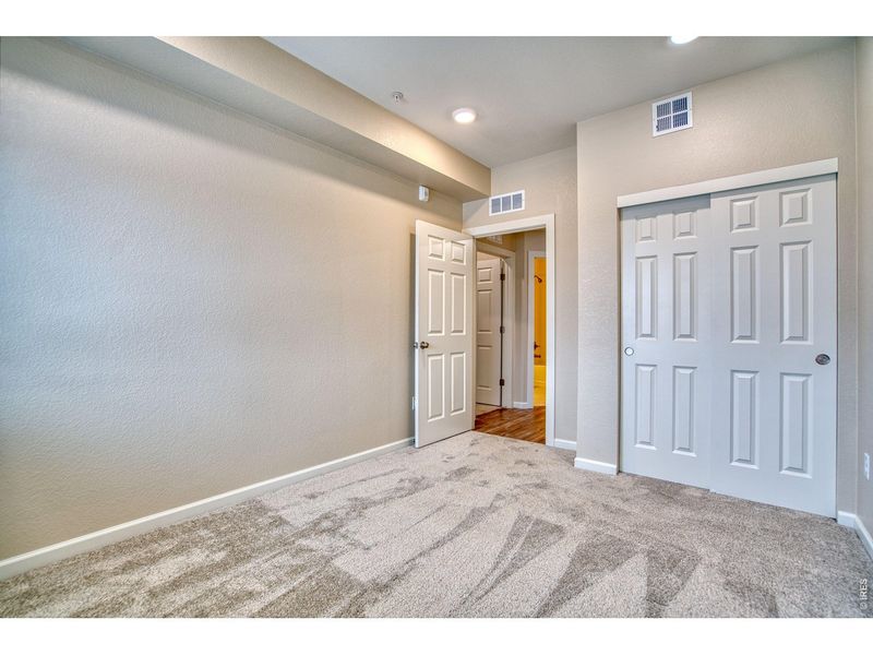 Spacious, unfurnished interior of a new home in , Longmont (Image 15).