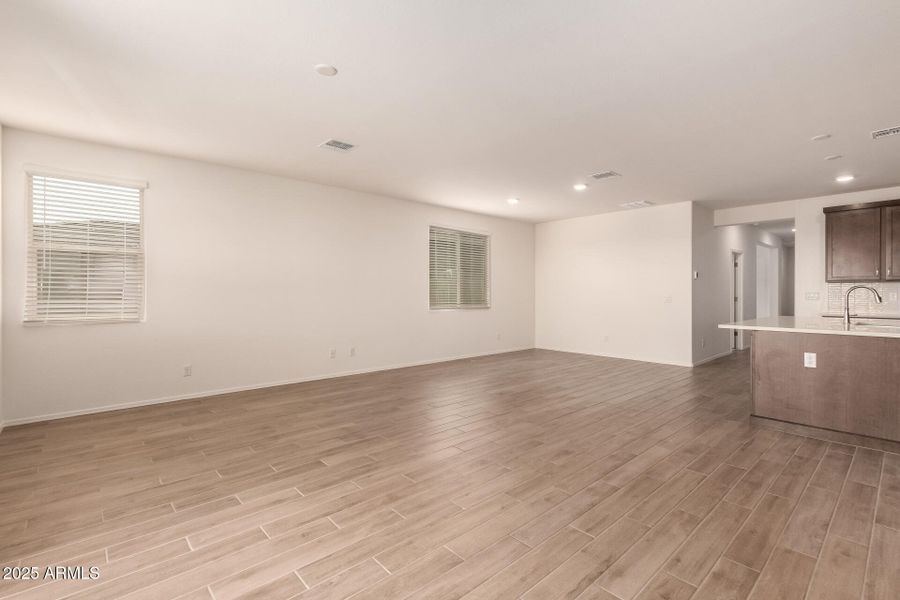 11 - Soft Wind 18253 11 - Soft Wind 18253