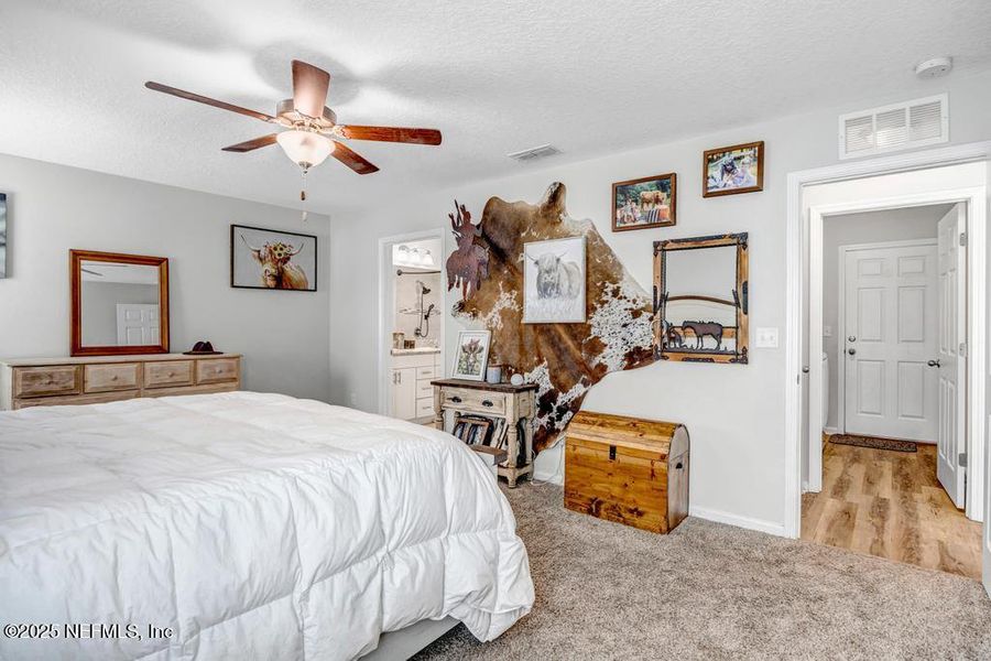 Furnished interior view inside a new home in , Jacksonville (Image 13).