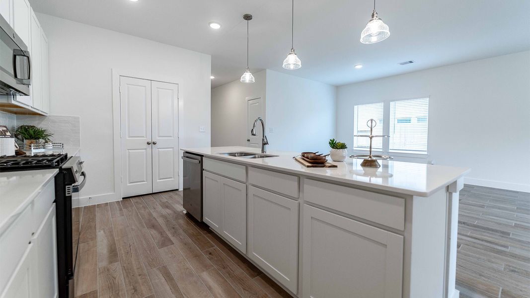 Furnished interior view inside a new home in Massey Oaks, Pearland (Image 4). Furnished interior view inside a new home in Massey Oaks, Pearland (Image 4).