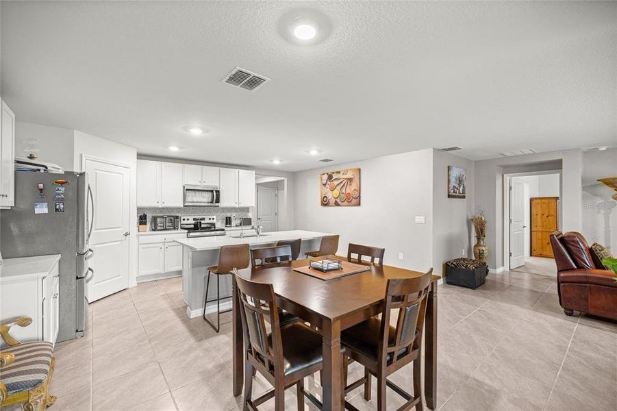 Furnished interior view inside a new home in Autumn Glen, Belleview (Image 7). Furnished interior view inside a new home in Autumn Glen, Belleview (Image 7).