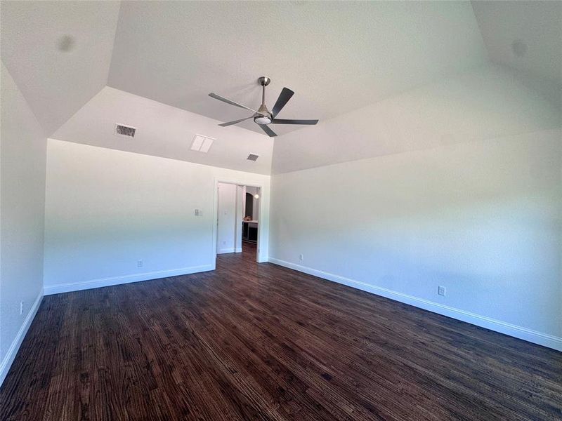 Spacious, unfurnished interior of a new home in , Weatherford (Image 36). Spacious, unfurnished interior of a new home in , Weatherford (Image 36).