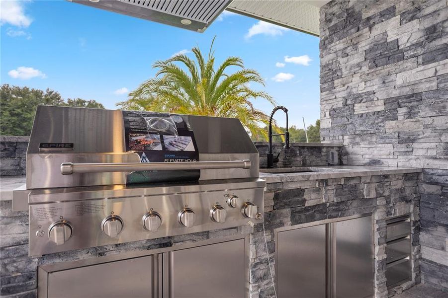 Exterior details and patio area of a home in , Eustis (Image 33).