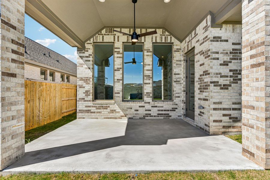 Exterior details and patio area of a home in 6 Creeks, Kyle (Image 20).