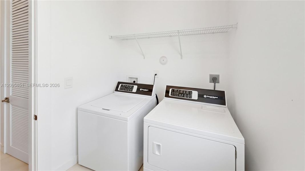Image 42 of a home in .