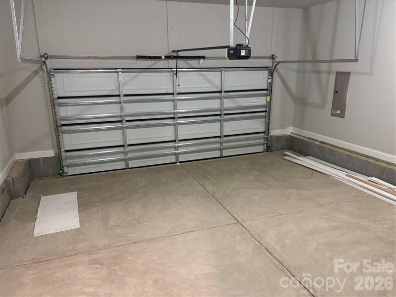 Spacious, unfurnished interior of a new home in , Gastonia (Image 19).