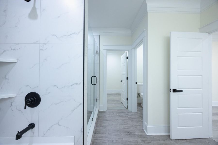 Spacious, unfurnished interior of a new home in , North Charleston (Image 55).