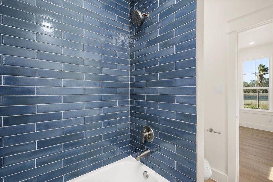 Shower/tub combo Shower/tub combo