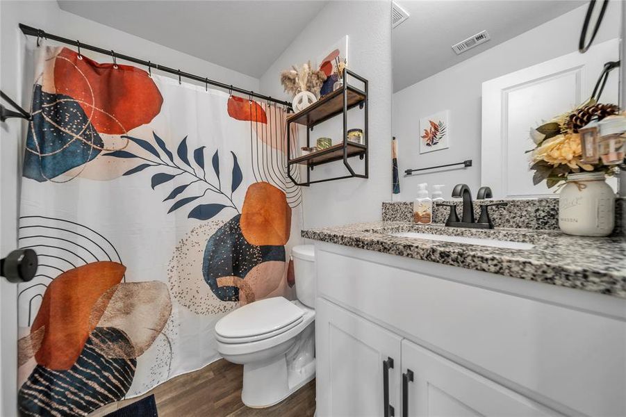 Furnished interior view inside a new home in Middlefield Village, Dallas (Image 11).