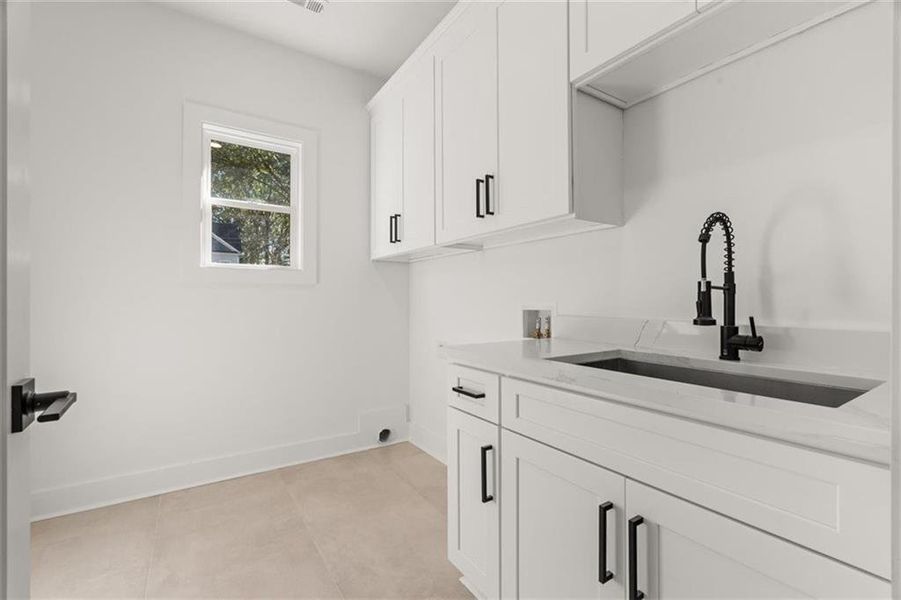 Furnished interior view inside a new home in , Atlanta (Image 6).