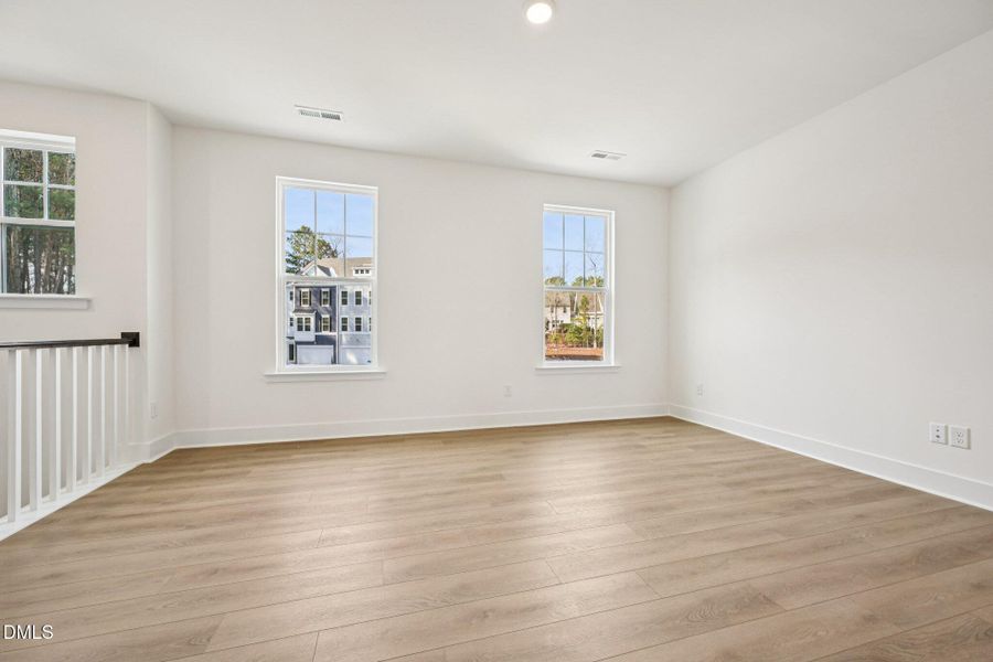 34-web-or-mls-Bayflower Wy-S3101-034