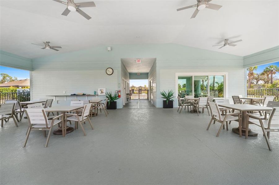 Community amenities in , Port Charlotte (Image 40).