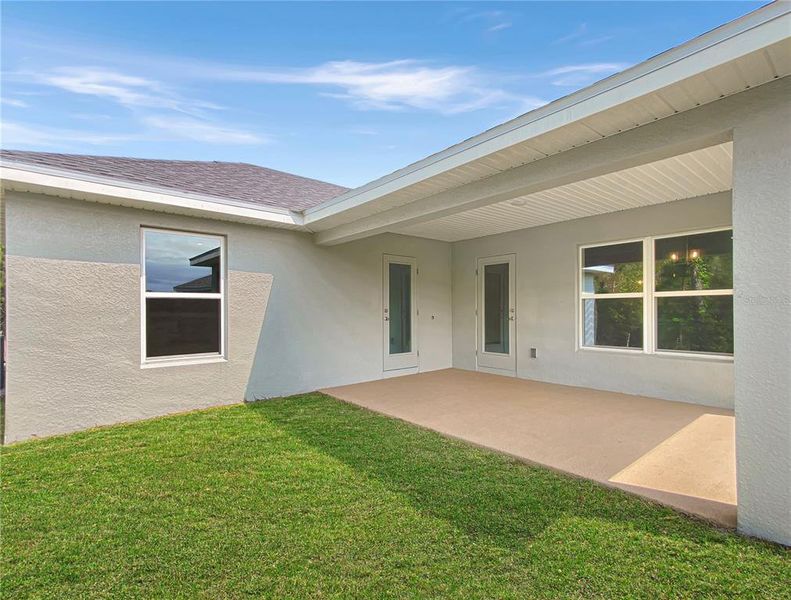 Exterior details and patio area of a home in , St. Cloud (Image 16).