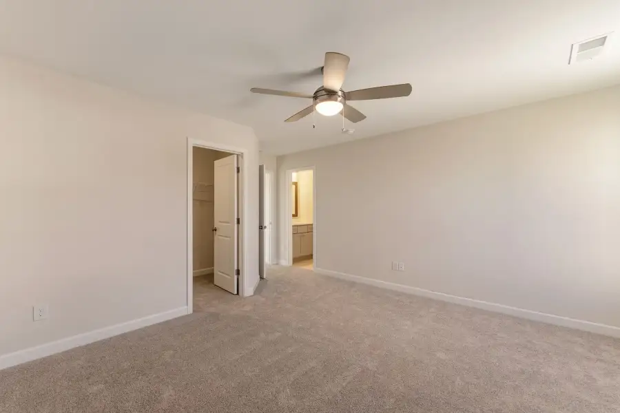 Spacious, unfurnished interior of a new home in Parris Meadows, Chesnee (Image 33).
