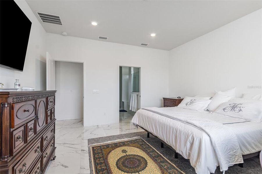 Furnished interior view inside a new home in Tohoqua Reserve, Kissimmee (Image 5).