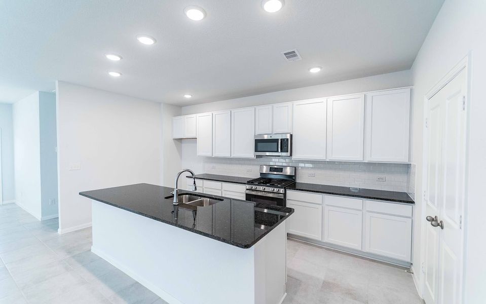 Furnished interior view inside a new home in Cielo, Conroe (Image 7).