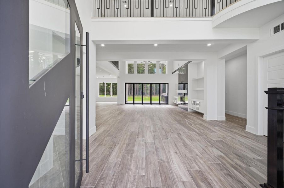 Spacious, unfurnished interior of a new home in , Montgomery (Image 35).