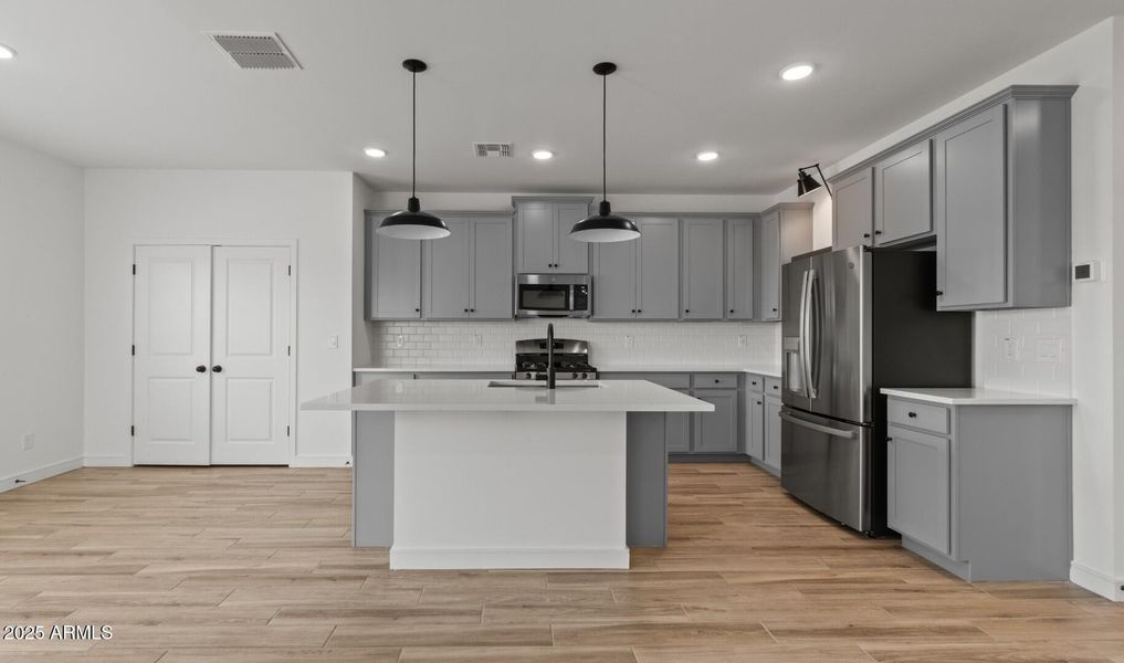 LS Lot #91 Kitchen (Large) LS Lot #91 Kitchen (Large)