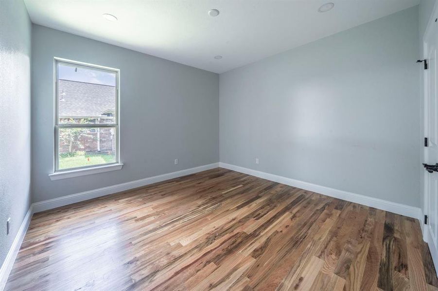 Spacious, unfurnished interior of a new home in , Duncanville (Image 19).