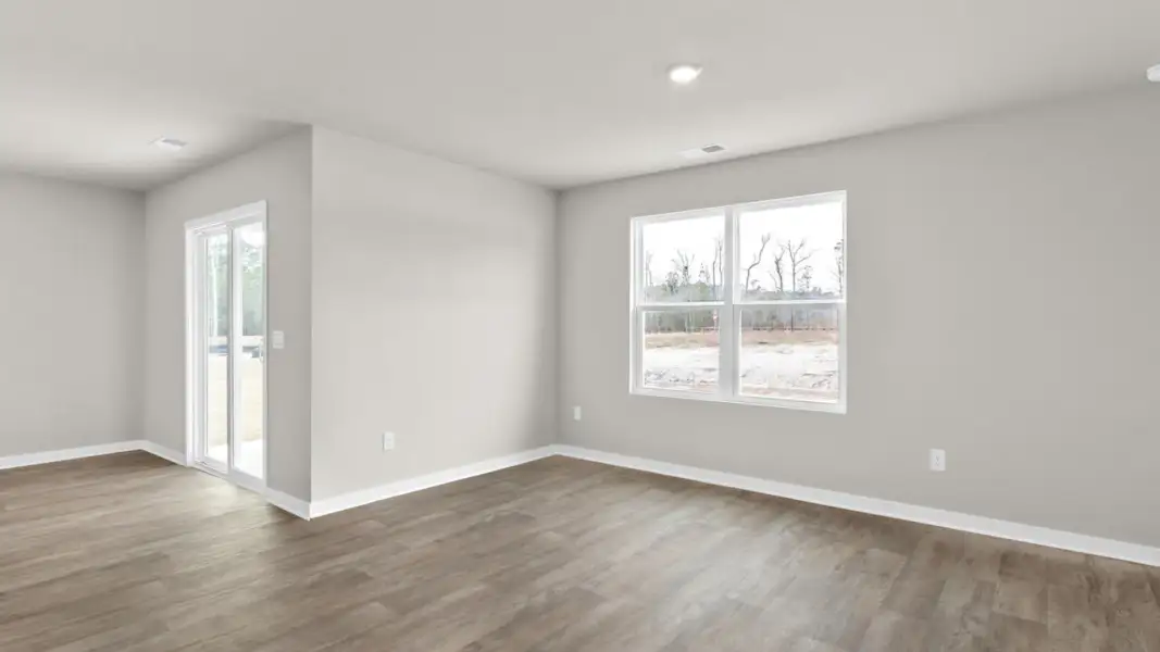 Spacious, unfurnished interior of a new home in Vineyard Trail, Jacksonville (Image 13).