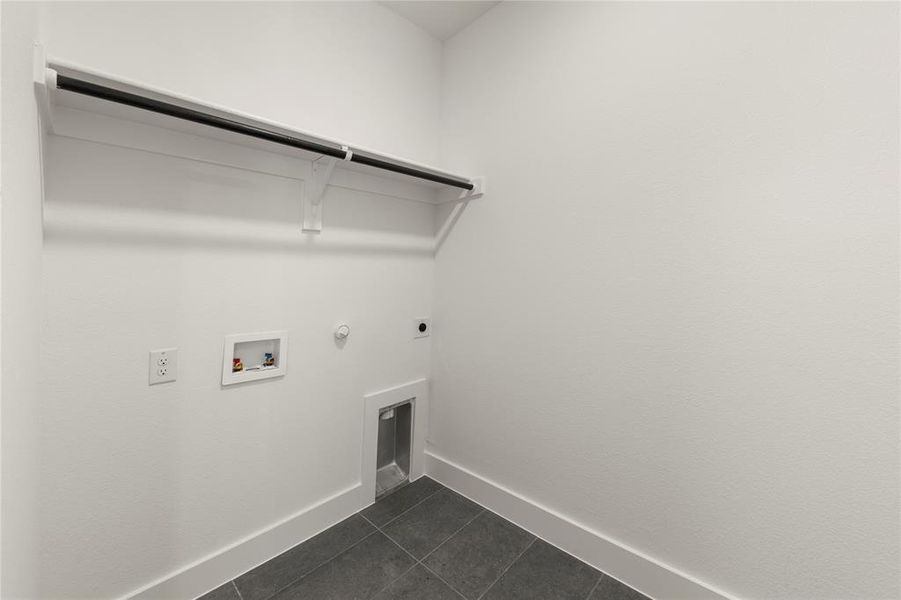 Spacious, unfurnished interior of a new home in Inspiration Collection at Union Park, Little Elm (Image 13).