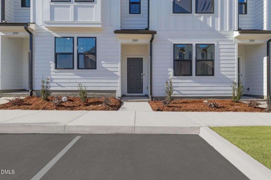 SUN_ElmGrove_Pic_Jackson_QMI_23_Front_2o SUN_ElmGrove_Pic_Jackson_QMI_23_Front_2o