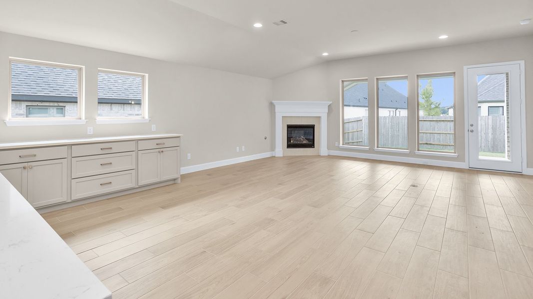 Spacious, unfurnished interior of a new home in Woodhavyn, Magnolia (Image 78).