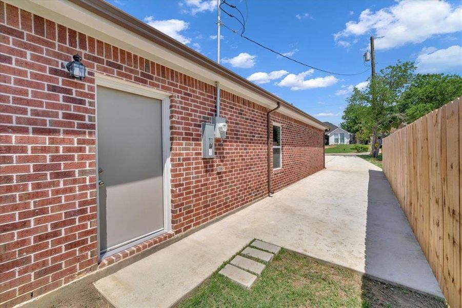 Exterior details and patio area of a home in , Fort Worth (Image 4).