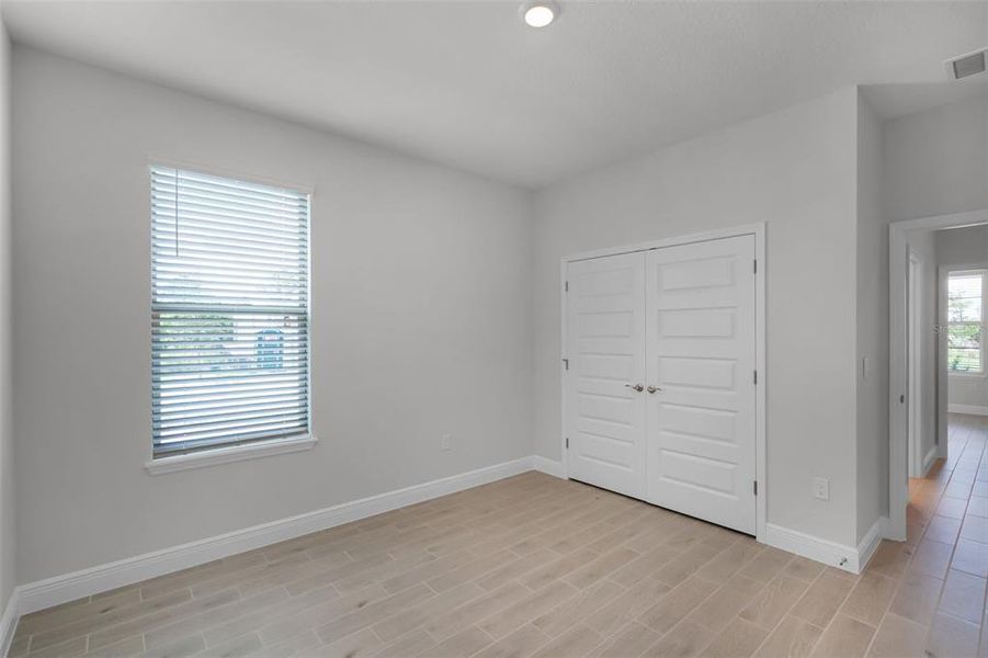 Spacious, unfurnished interior of a new home in Waterleigh, Winter Garden (Image 41). Spacious, unfurnished interior of a new home in Waterleigh, Winter Garden (Image 41).