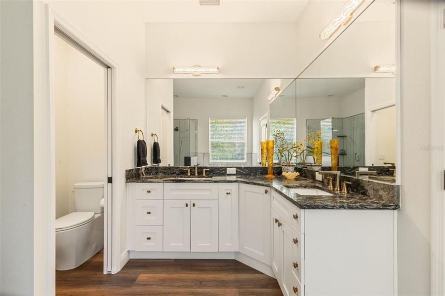 Furnished interior view inside a new home in , Plant City (Image 14).